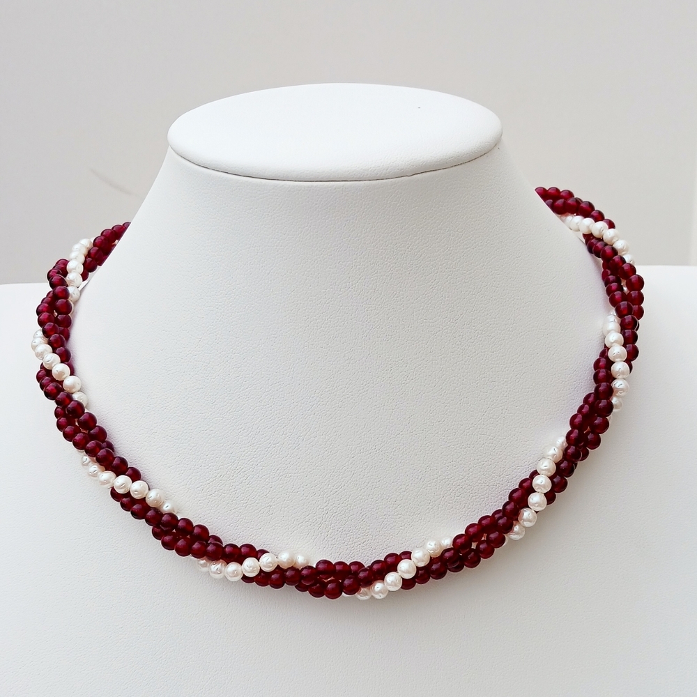 Lucite Necklace Garnet Red White Pearls Choker Princess Twisted 16.5 Inch